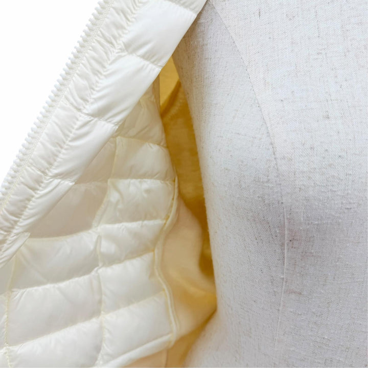 極美品☆MONCLER モンクレール 2023年製 I20939B51000 CARDIGAN ロゴワッペン ニット切替 ダウンジャケット アイボリー XS 正規品 保袋付