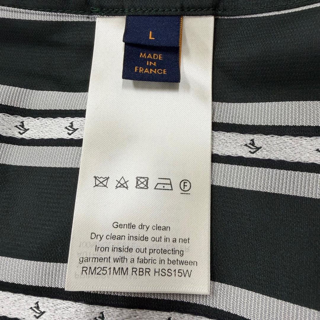 未使用品▼LOUIS VUITTON ルイヴィトン 25SS シルク100% ストライプ LVロゴ刺繍 ロングスリーブ 長袖シャツ 緑 L 正規品 ハンガー付き