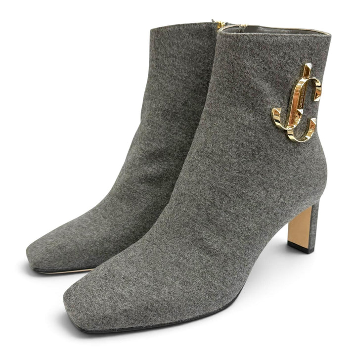未使用品△JIMMY CHOO ジミーチュウ MINORI 65 ミノリ JCロゴ金具 サイドジップ ショートブーツ アンクルブーツ グレー 35 保存袋付き