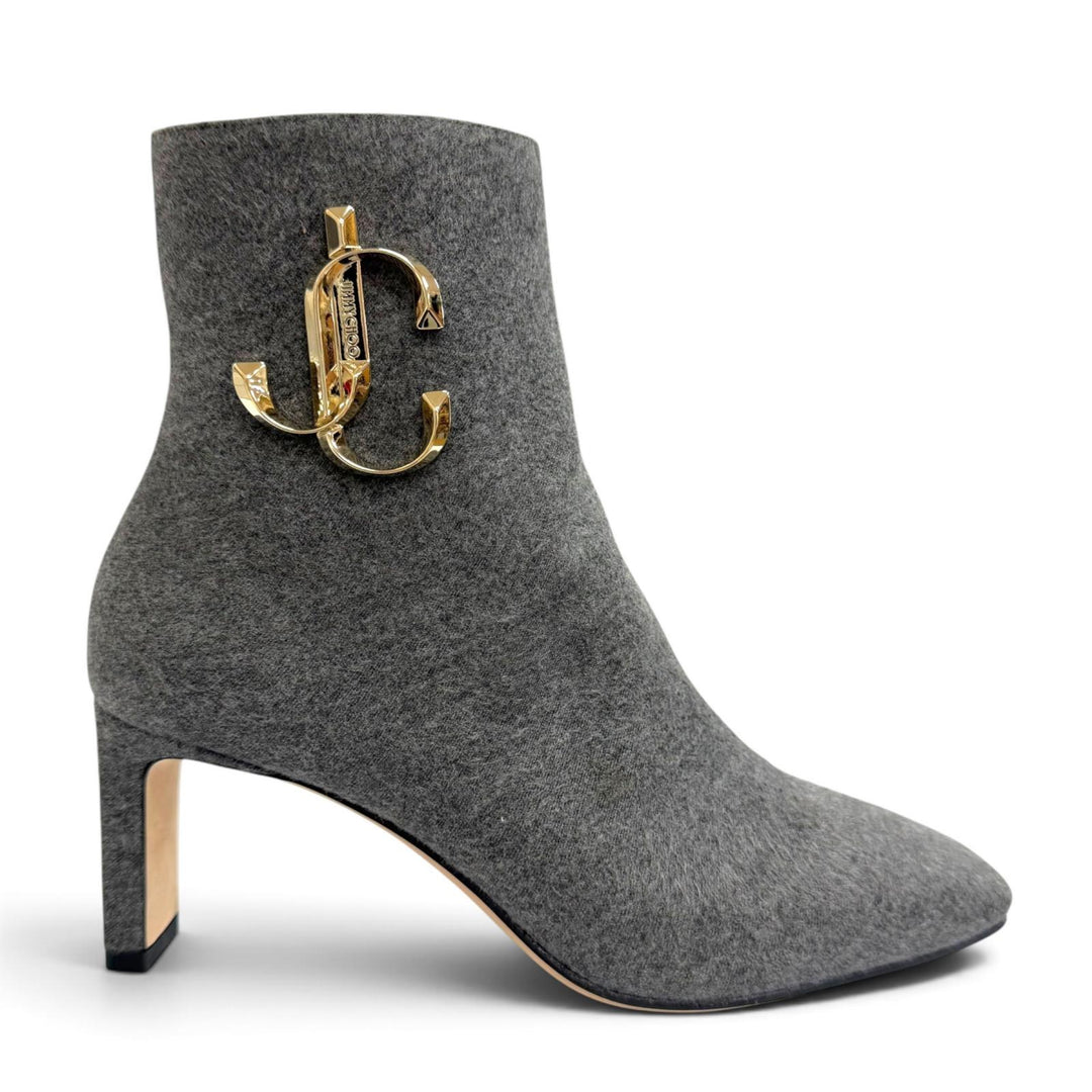 未使用品△JIMMY CHOO ジミーチュウ MINORI 65 ミノリ JCロゴ金具 サイドジップ ショートブーツ アンクルブーツ グレー 35 保存袋付き