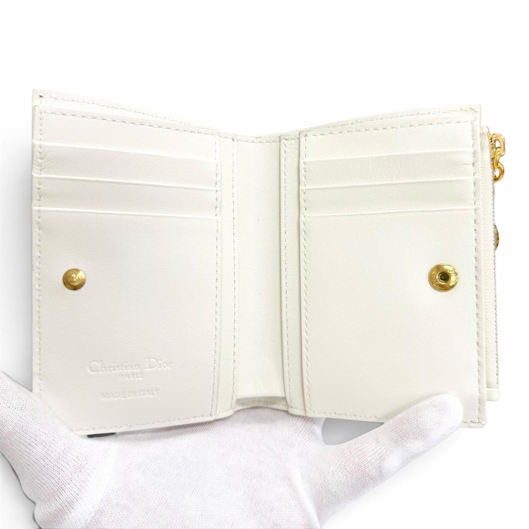 極美品△Christian Dior クリスチャンディオール S6037ONTL レディディオール ダリアウォレット カナージュ オールスター 二つ折り財布