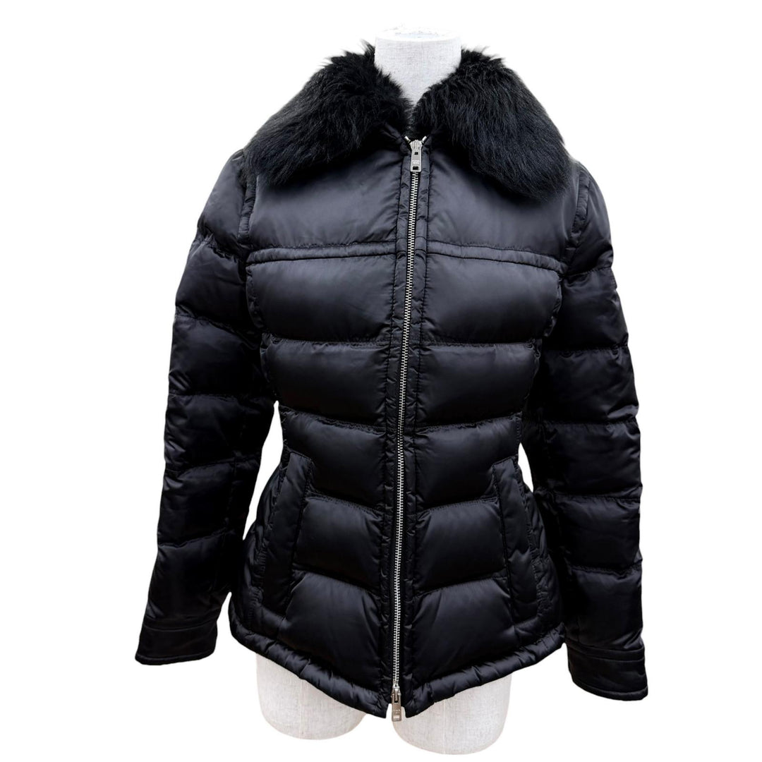 美品☆PRADA プラダ 2020年製 291796 シープファー トライアングルロゴ ZIP UP ダウンジャケット ブラック 38 伊製 正規品 レディース