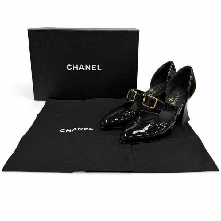 美品★CHANEL シャネル G39048 ココマーク ベルトデザイン ポインテッドトゥ パテントレザー パンプス ブラック 36.5 伊製 箱・保存袋付