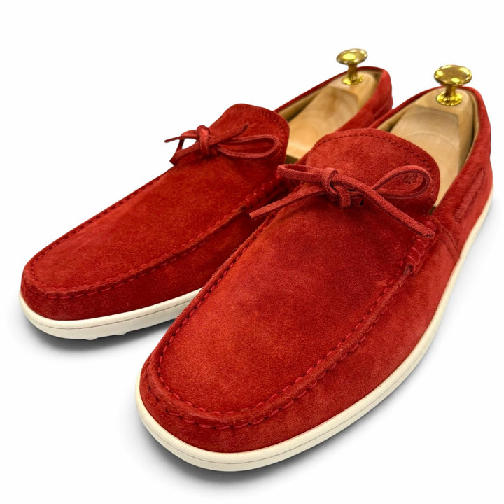 未使用品▼TOD’S トッズ スウェードレザー ロゴ刻印 スリッポン ドライビングシューズ レッド 10 イタリア製 メンズ 箱・保存袋付き