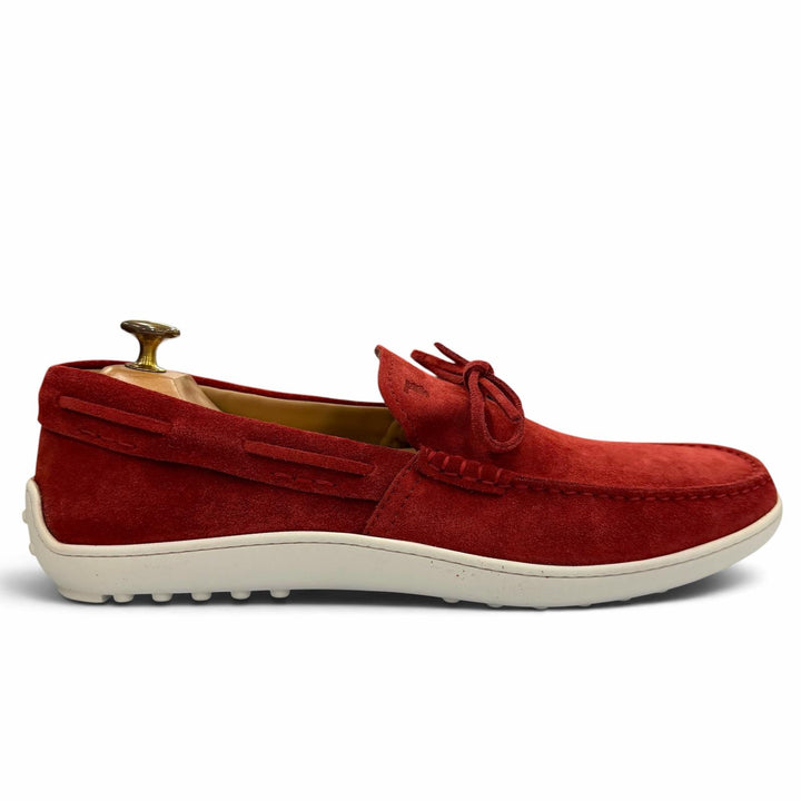 未使用品▼TOD’S トッズ スウェードレザー ロゴ刻印 スリッポン ドライビングシューズ レッド 10 イタリア製 メンズ 箱・保存袋付き