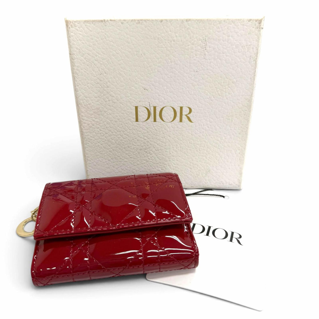 未使用品△Christian Dior クリスチャンディオール S0181OVRB レディディオール ロータスウォレット パテントレザー カナージュ 現行品