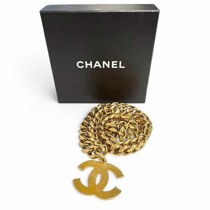 美品△CHANEL シャネル ヴィンテージ 93A ココマーク チェーン ベルト ゴールド フランス製 レディース 箱付き オススメ◎