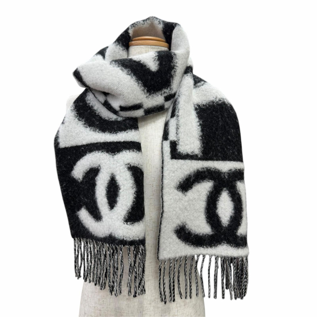 美品△CHANEL シャネル AAA478 カシミヤ シルク ココマーク ロゴデザイン フリンジ マフラー ホワイト ブラック イタリア製 レディース
