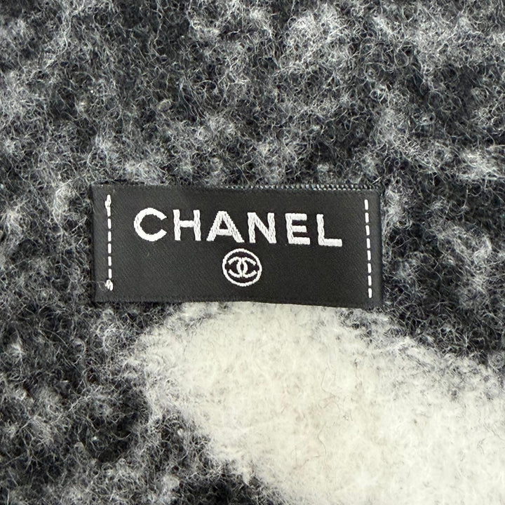 美品△CHANEL シャネル AAA478 カシミヤ シルク ココマーク ロゴデザイン フリンジ マフラー ホワイト ブラック イタリア製 レディース