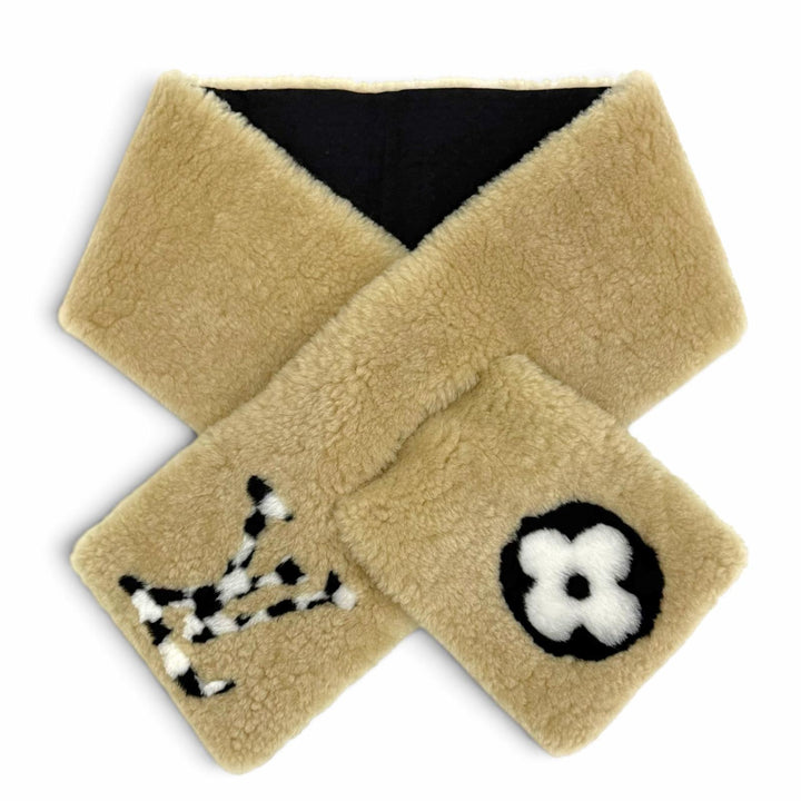 極美品△LOUIS VUITTON ルイヴィトン M76163 エシャルプ グラフィックLV ムートン マフラー 裏地シルク ベージュ イタリア製 正規品 箱付
