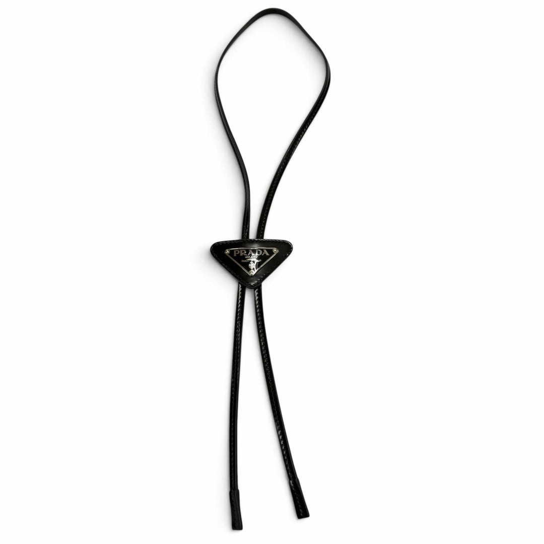 美品▼PRADA プラダ パテントレザー トライアングルプレート 三角プレート ボロタイ ループタイ ネックレス ブラック シルバー メンズ