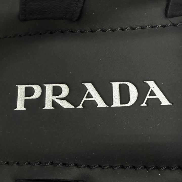 未使用品□PRADA プラダ 2X3093 ブラッシュドレザー バックストラップ グルカサンダル ブラック 8 イタリア製 メンズ 箱・保存袋付き