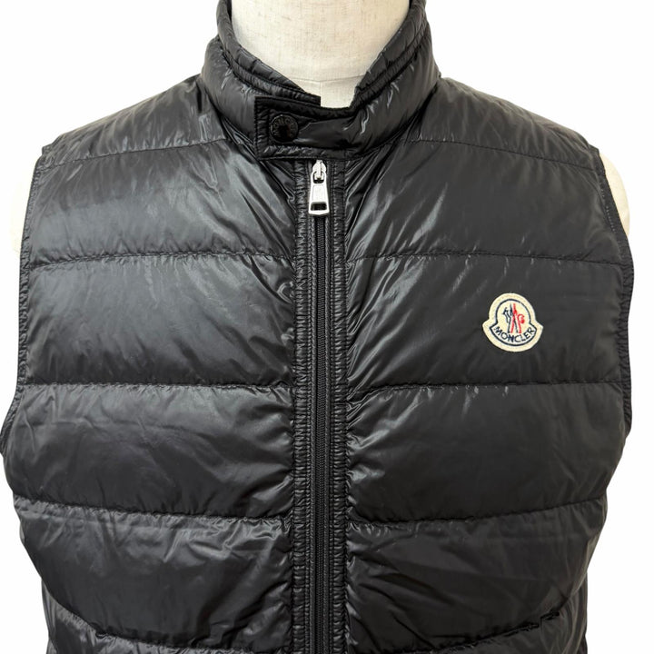 美品□MONCLER モンクレール GUI GILET ロゴワッペン WZIP パッカブル ライトダウンベスト ジレ ブラック 3 正規品 メンズ 軽量◎