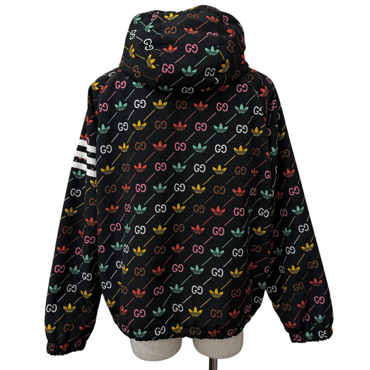 美品□GUCCI adidas グッチ アディダス 722262 ロゴ総柄 中綿入り ナイロンパーカー ブルゾン 黒 マルチカラー 46 イタリア製 正規品