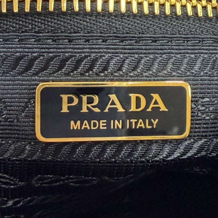 極美品★PRADA プラダ 1NS693 Re-Nylon リスレット付トライアングルロゴ サーフプリント ポーチ 化粧ポーチ ブルー 伊製 レディース