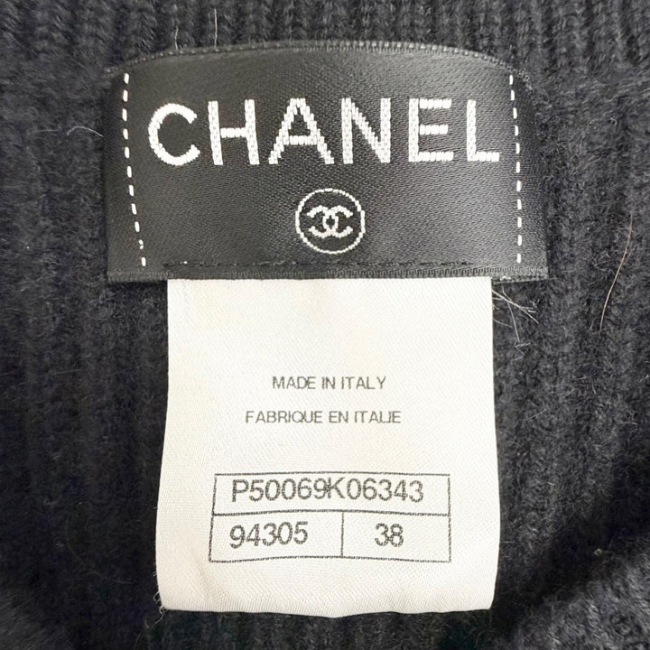 極美品△CHANEL シャネル P50069K06343 カシミヤ100％ ココマーク ライオン金具 カメリアデザイン 長袖 ニット セーター 黒 38 正規品