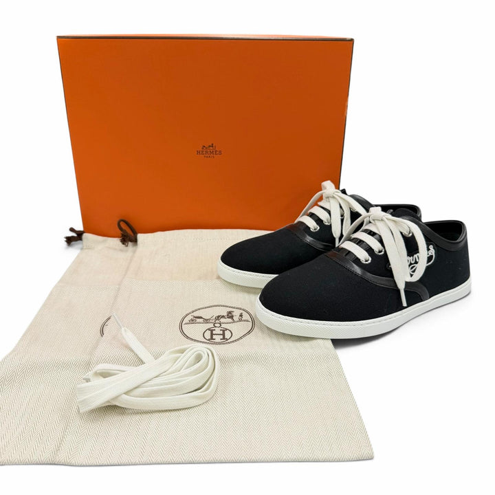 未使用品☆HERMES エルメス イノサン レザー使い ロゴワッペン付 レースアップ ローカットスニーカー ブラック 36 イタリア製 箱・保袋付