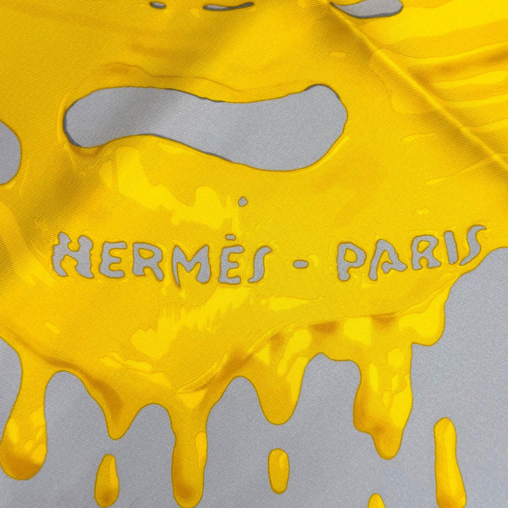 未使用品★HERMES エルメス カレ90 Peinture Fraiche ペンキ塗りたて シルク100％ GRIS PERLE/OR スカーフ フランス製 レディース