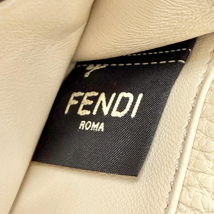 未使用品△FENDI フェンディ 8M0426 セレリア レザー コンパクトウォレット 三つ折り財布 アイボリー シルバー金具 レディース 箱 袋付き
