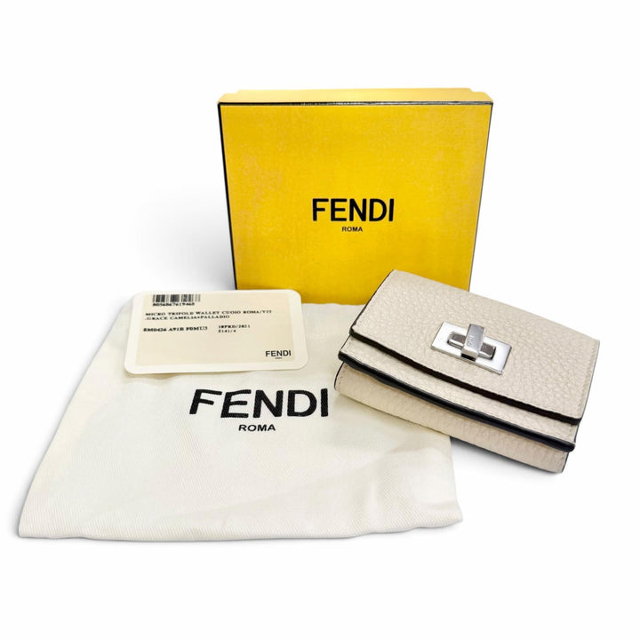 未使用品△FENDI フェンディ 8M0426 セレリア レザー コンパクトウォレット 三つ折り財布 アイボリー シルバー金具 レディース 箱 袋付き