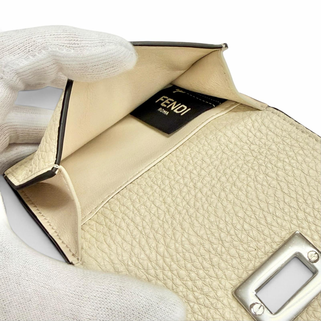 未使用品△FENDI フェンディ 8M0426 セレリア レザー コンパクトウォレット 三つ折り財布 アイボリー シルバー金具 レディース 箱 袋付き