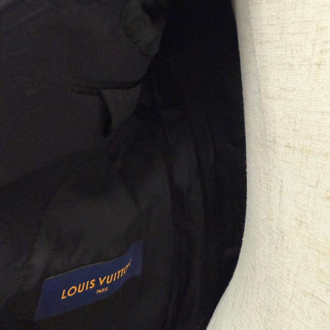 極美品□LOUIS VUITTON ルイヴィトン 22SS ステープルズエディション モノグラムエンボス テーラードジャケット 正規品 50 イタリア製