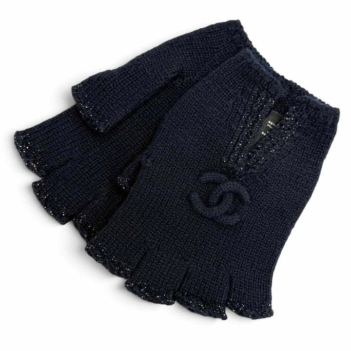 極美品△CHANEL シャネル G18 カシミヤ98% ココマーク ラメ フィンガーレス グローブ 手袋 ダークネイビー イギリス製 レディース 箱付き