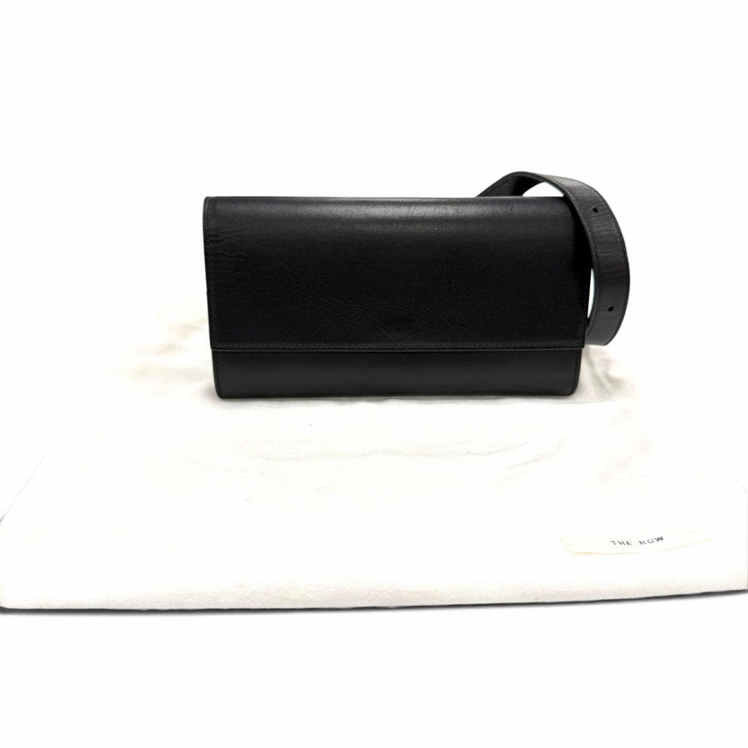 極美品☆THE ROW ザロウ W1747 L42 BELT FLAP BAG ロゴ刻印 ショルダーバッグ ブラック イタリア製 レディース 保存袋付き