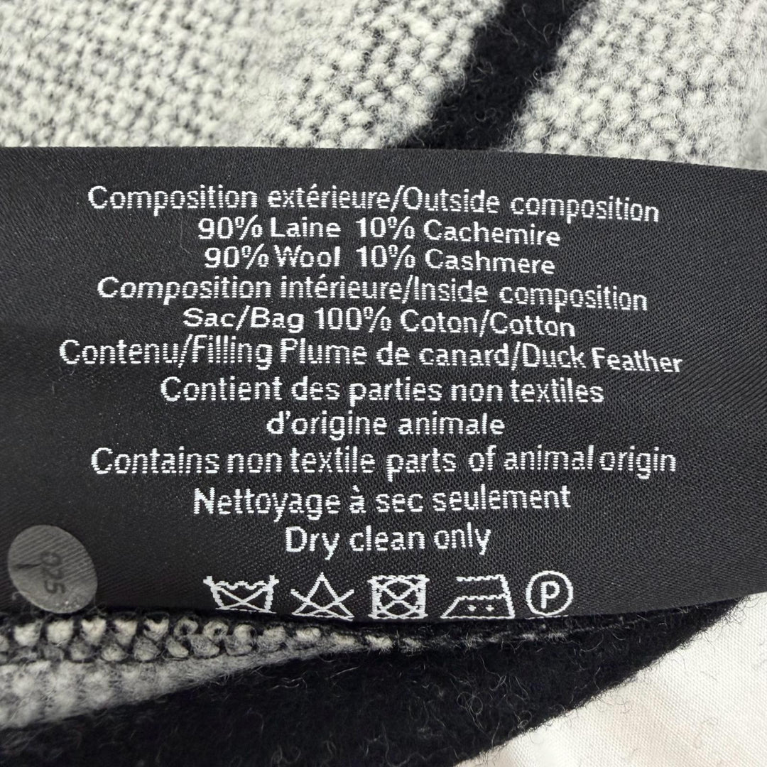 極美品☆CHANEL シャネル 18V ウール カシミヤ混 ココマーク クッション インテリア ブラック グレー イギリス製 レディース 保存袋付き