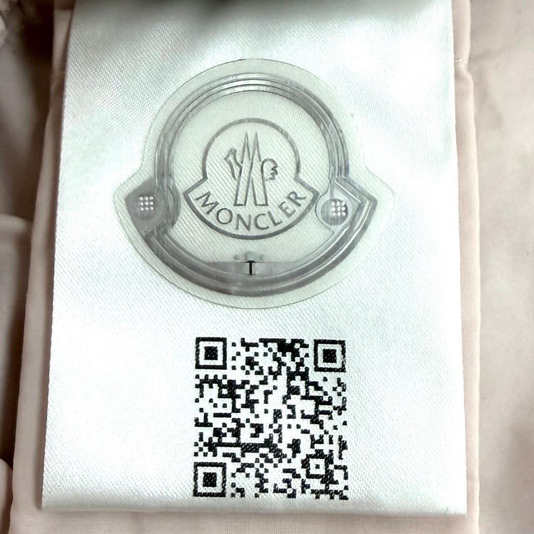 未使用品★MONCLER モンクレール 2023年製 FEGEO フード・ロゴワッペン付 ZIP UP ウインドブレーカー ナイロンジャケット 3 正規品