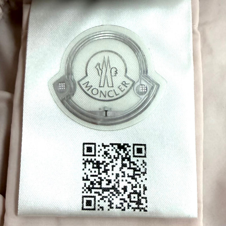 未使用品★MONCLER モンクレール 2023年製 FEGEO フード・ロゴワッペン付 ZIP UP ウインドブレーカー ナイロンジャケット 3 正規品