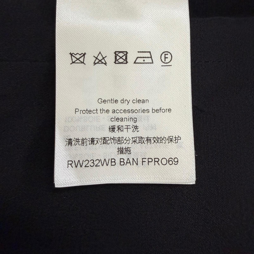 未使用品△LOUIS VUITTON ルイヴィトン 23AW シルク フロントデザイン ノースリーブ ワンピース ブラック FR 36 仏製 正規品 レディース