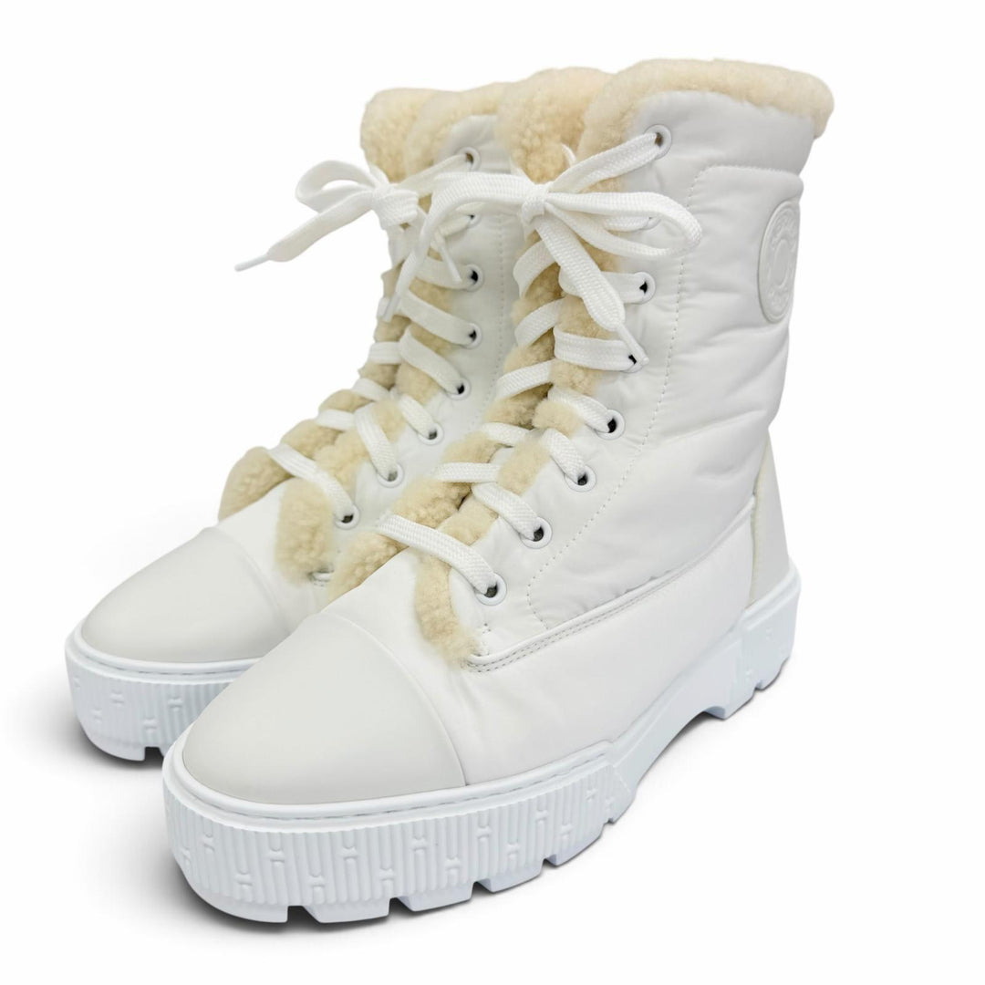 極美品☆HERMES エルメス 242071Z フレッシュ ロゴレザーパッチ ボア使い ショートブーツ ホワイト 35 イタリア製 レディース 保存袋付き