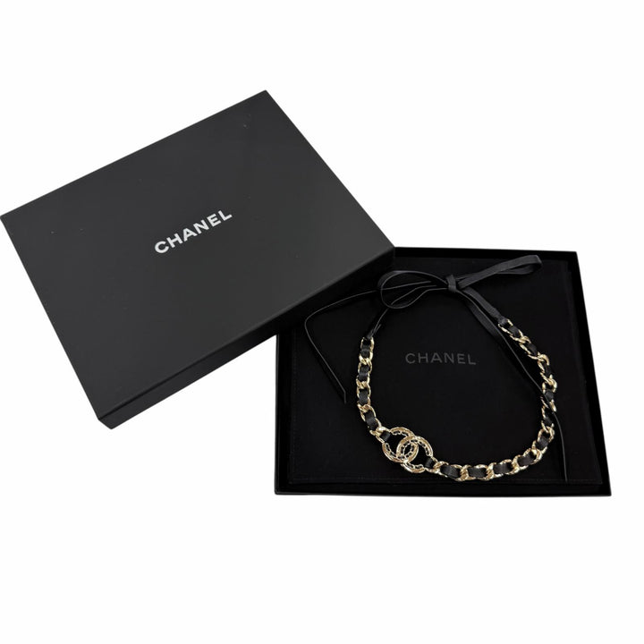 極美品☆CHANEL シャネル AB7846 B22P メタル ココマーク レザー使い ヘアバンド ヘアアクセサリー ブラック ゴールド 箱・保存袋付き