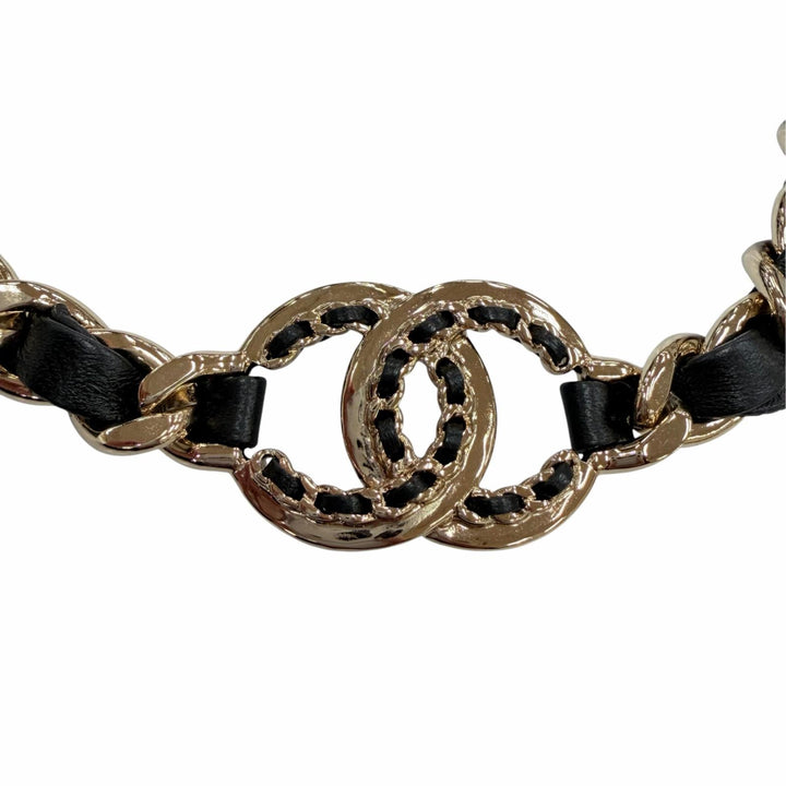 極美品☆CHANEL シャネル AB7846 B22P メタル ココマーク レザー使い ヘアバンド ヘアアクセサリー ブラック ゴールド 箱・保存袋付き