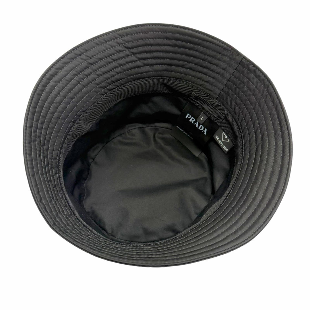 極美品▼PRADA プラダ 2025年製 2HC137 Re-Nylon トライアングルロゴ 三角プレート 帽子 バケットハットブラック L 伊製 正規品 メンズ