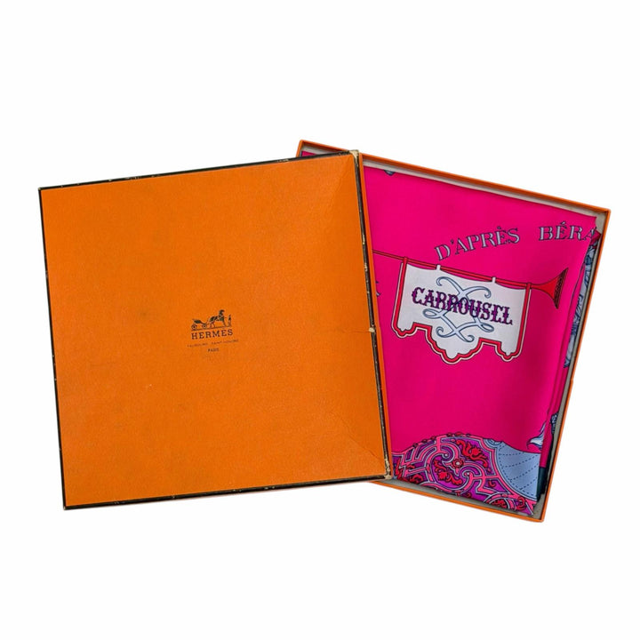 極美品△HERMES エルメス CARROUSEL メリーゴーランド シルク100% カレ90 スカーフ ピンク グレー系 マルチカラー フランス製 レディース