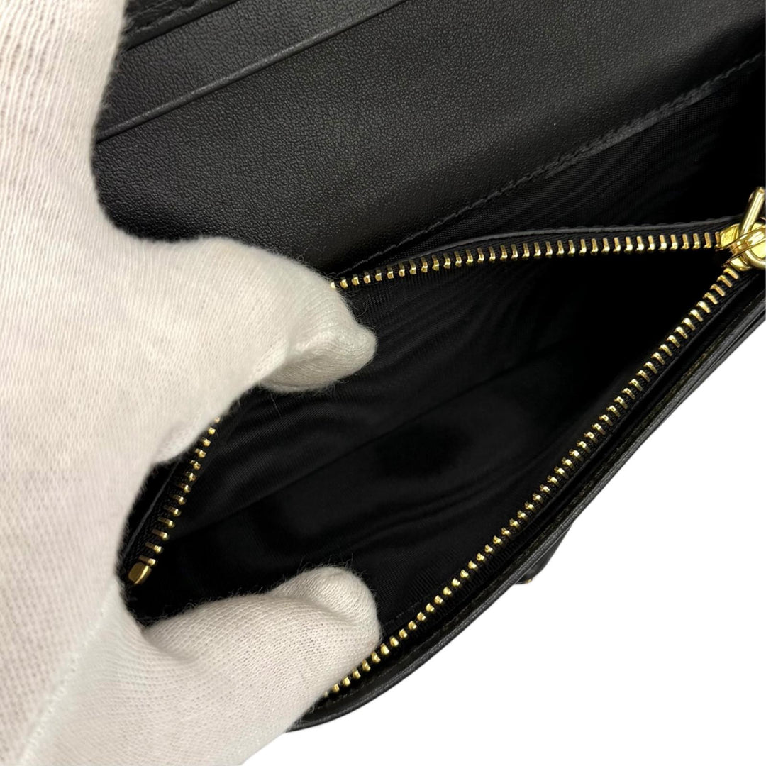極美品★PRADA プラダ 1MV025 トライアングルロゴ シティカーフ タブ ロングウォレット 長財布 ブラック イタリア製 レディース 箱付き