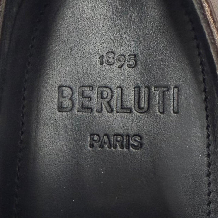 美品▼BERLUTI ベルルッティ 2020年製 スクリット カリグラフィ スリッポン レザーシューズ ブラウン 7.5 イタリア製 メンズ 保存袋付き