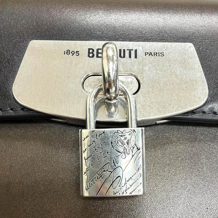 極美品□BERLUTI ベルルッティ エミーオ メッセンジャー ヴェネチアカーフレザー カリグラフィ ショルダーバッグ 伊製 定価599500円