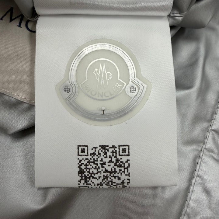 未使用品▼MONCLER モンクレール DONAN ロゴワッペン フーデッド リバーシブル マウンテンパーカー カーキ ブラック シルバー 2 正規品