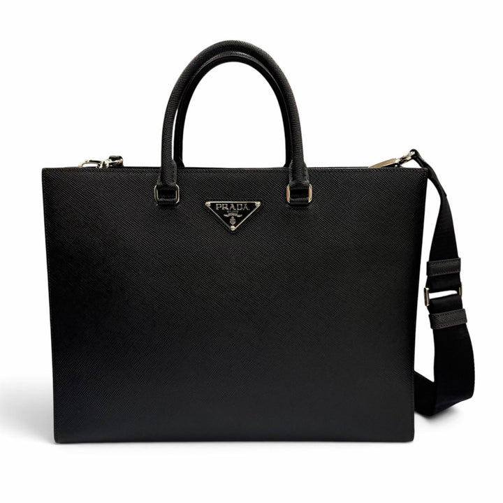 極美品▼PRADA プラダ 2VG101 サフィアーノレザー トライアングルロゴ 三角プレート 2WAY トートバッグ ブラック シルバー金具 伊製