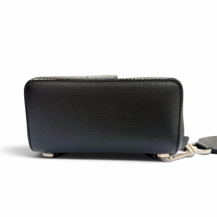 極美品▼Valextra ヴァレクストラ カーフスキン レザー Vライン ワンショルダー バックパック ミニ ボディバッグ ブラック 定価363000円