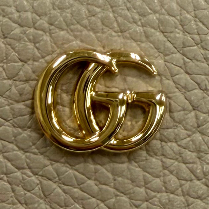 未使用品★GUCCI グッチ 841360 ダブルG バイカラー スモールウォレット GGスプリーム レザー 二つ折り財布 ベージュ 箱・保存袋付