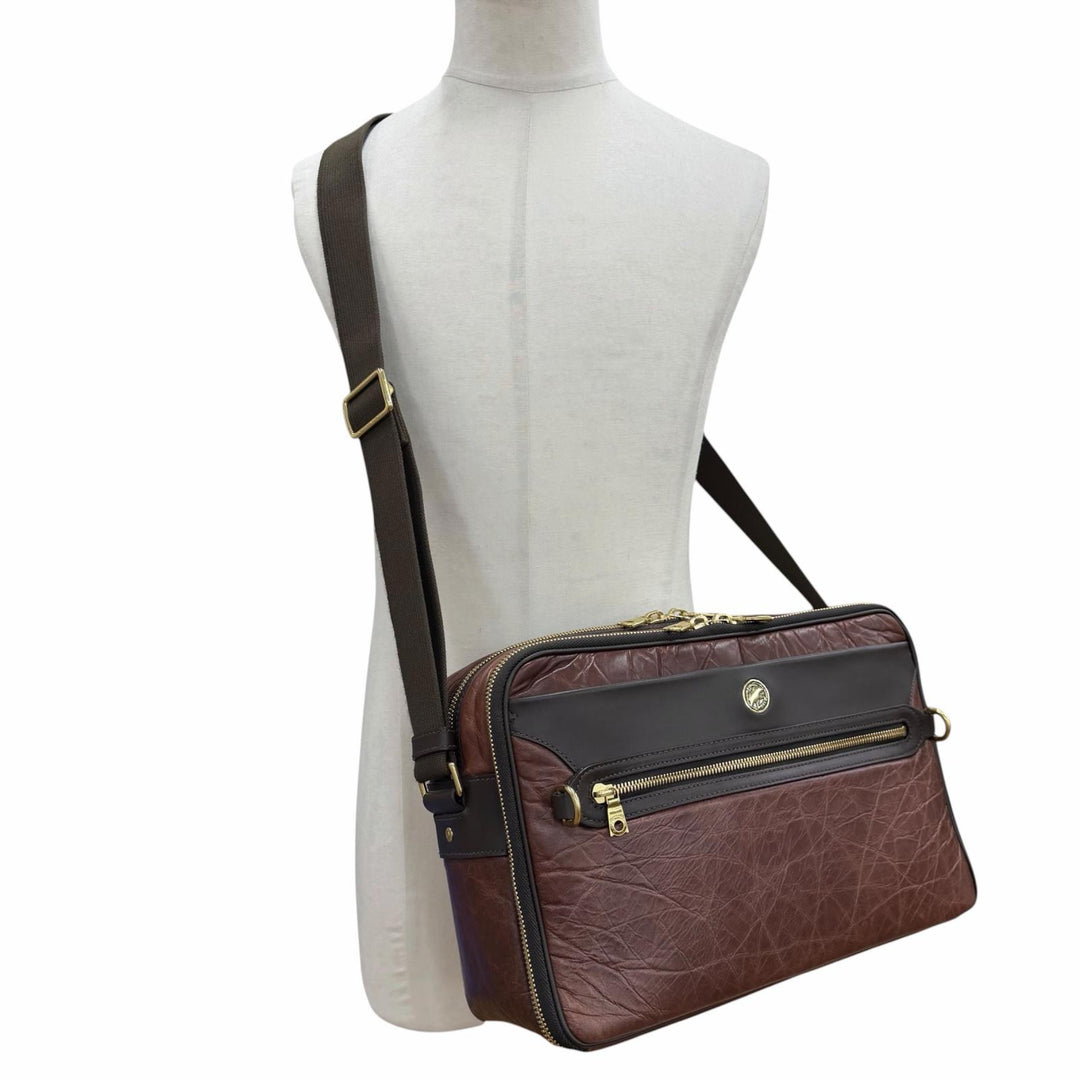 極美品▼HUNTING WORLD ハンティングワールド バチュークロス レザー ショルダーバッグ ボルドー ゴールド金具 伊製 メンズ 保存袋付き