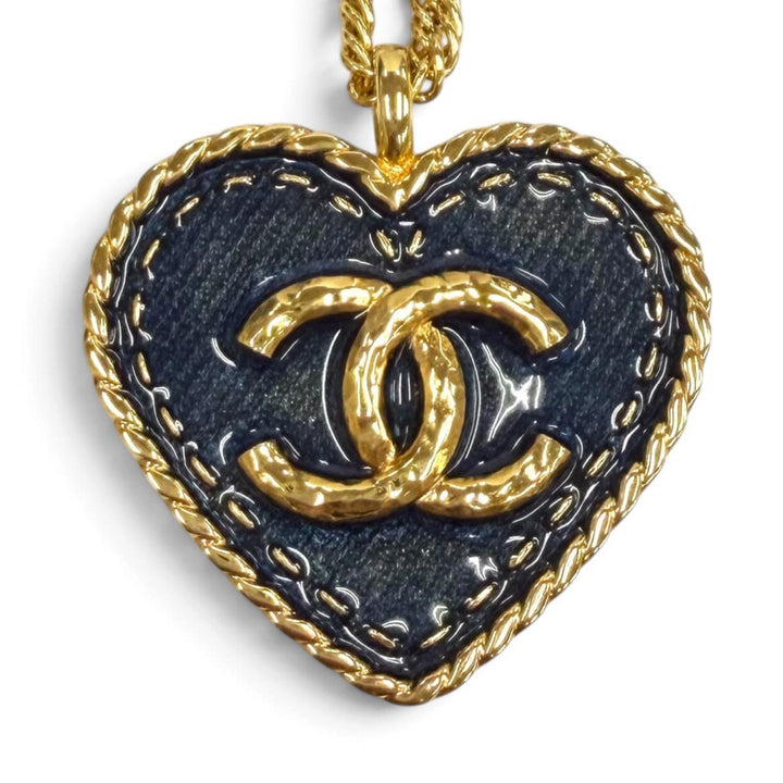 極美品★CHANEL シャネル I24P ABC708 ココマーク ハート デニム チェーン ネックレス ネイビー ゴールド金具 イタリア製 箱・保存袋付き