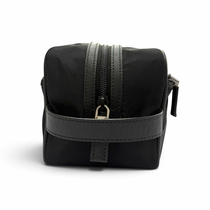 極美品▼PRADA プラダ 2NA819 ナイロン レザー トライアングルロゴ 三角プレート セカンドバッグ クラッチバッグ ブラック シルバー金具