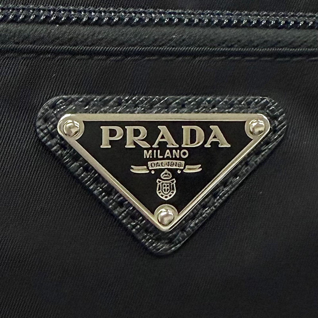 極美品▼PRADA プラダ 2NA819 ナイロン レザー トライアングルロゴ 三角プレート セカンドバッグ クラッチバッグ ブラック シルバー金具