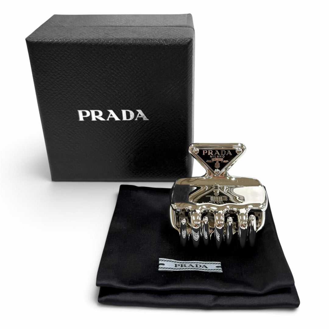 極美品★PRADA プラダ 1IF087 メタル ヘアクリップ スチールグレー トライアングルロゴ ヘアアクセサリー レディース 箱・保存袋付き
