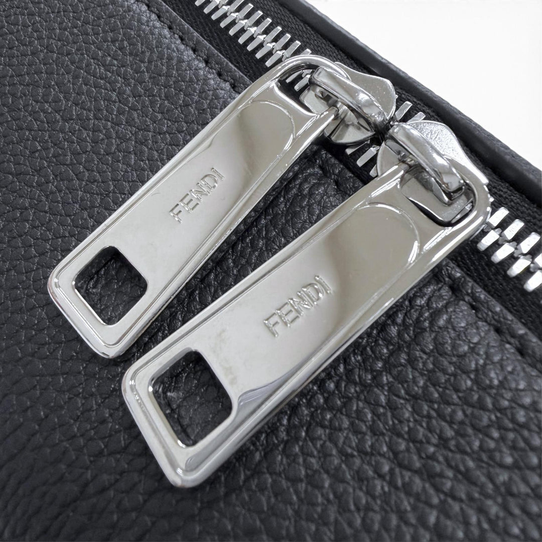 極美品▼FENDI フェンディ 7VA672 フルグレインカーフレザー ルイ ミディアム FFメタル 2WAY ショルダーバッグ ブラック 定価397100円